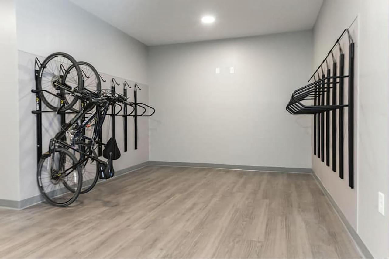 Modern Dwntwn 1 Bdrm Apt Pool Gym Free Parking Indianapolis Luaran gambar